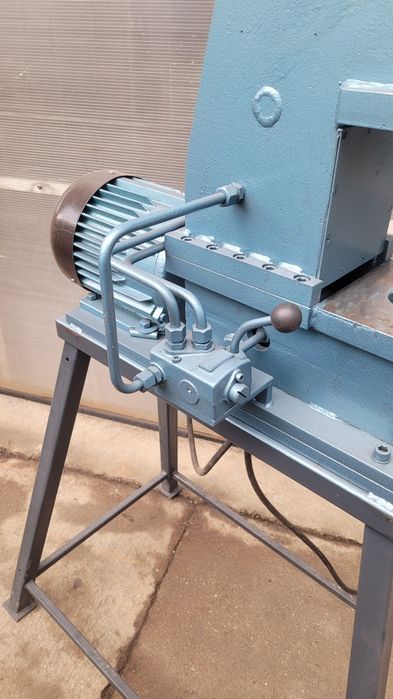 presa hidraulica rapida berbec cilindru stanta ciocan forja hidraulic