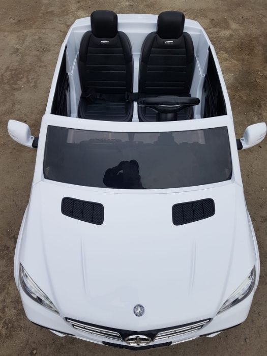 Masinuta electrica pentru 2 copii Mercedes GLS63 AMG 2x4 12V #ALB