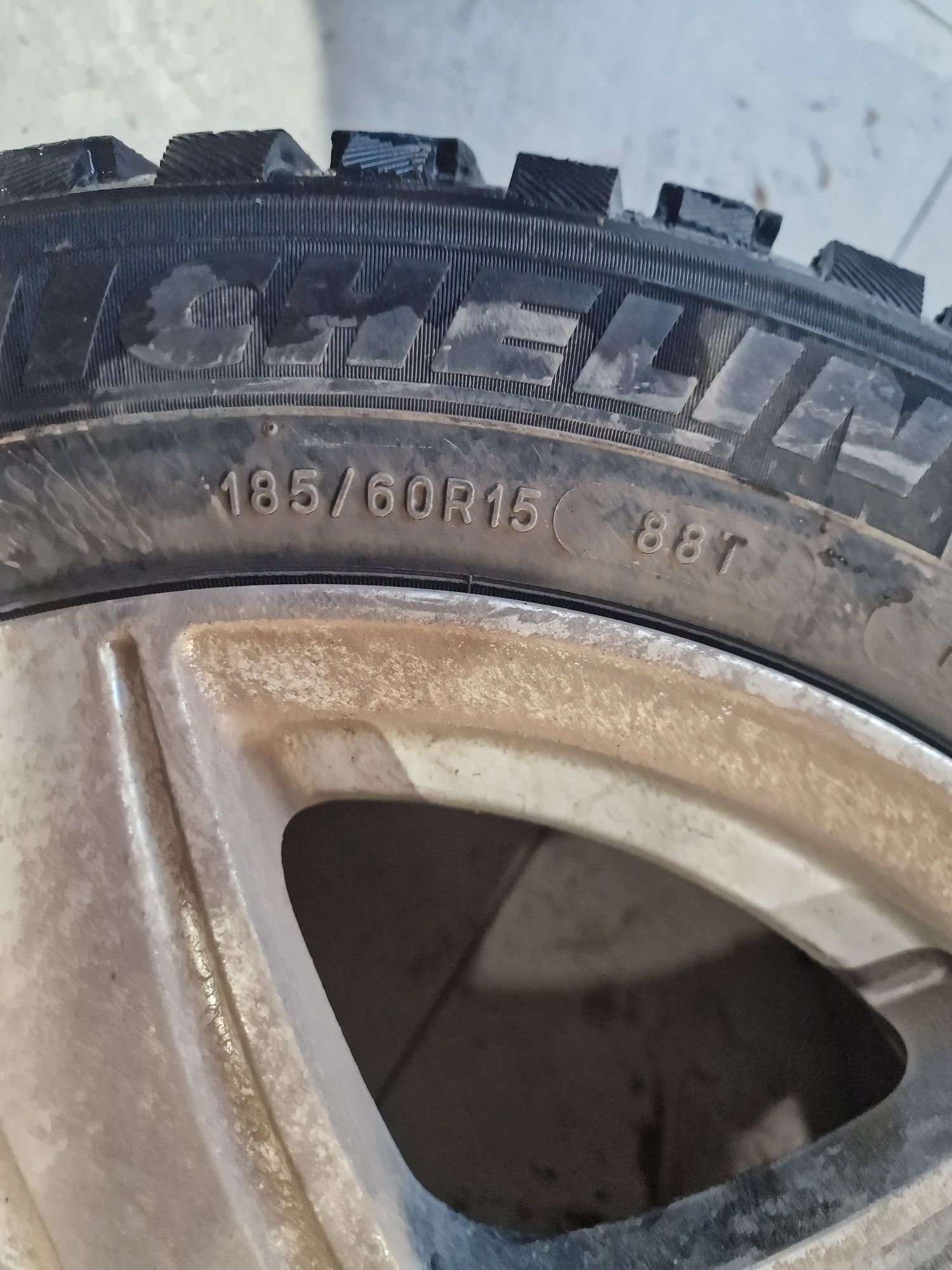 Шины зимние мишлен (michelin) 185/60R15