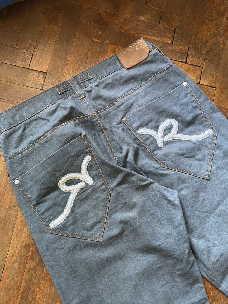 Roca wear heans