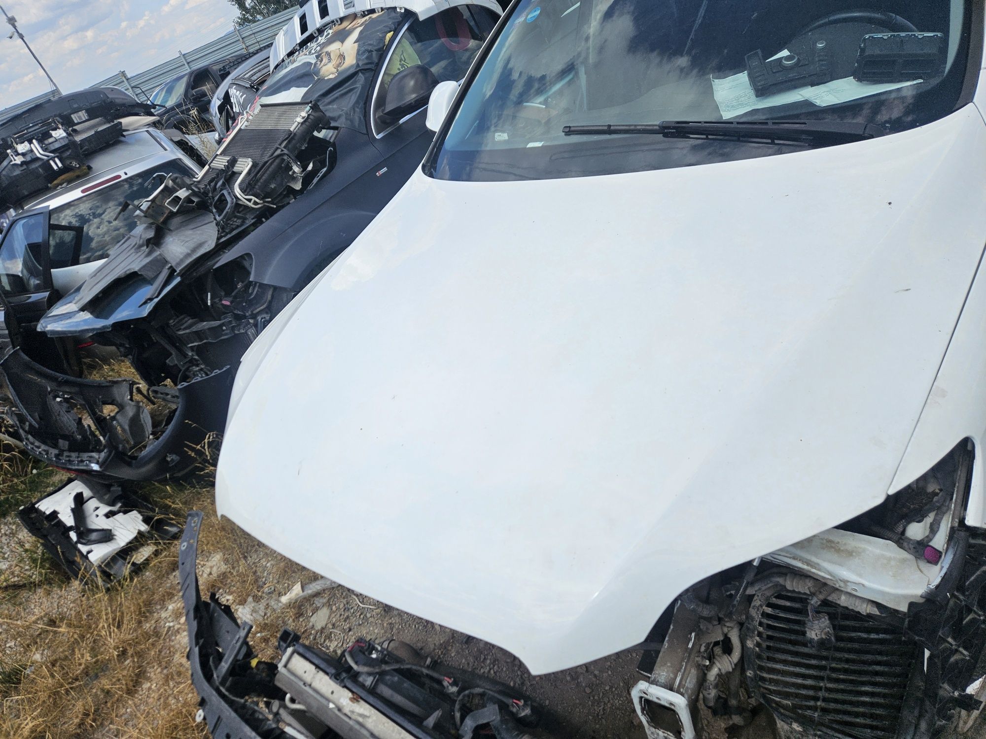 Феисов капак за Audi q7
