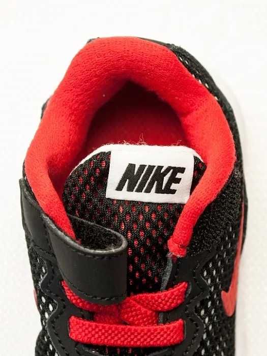 Детски бебешки маратонки Nike номер 19
