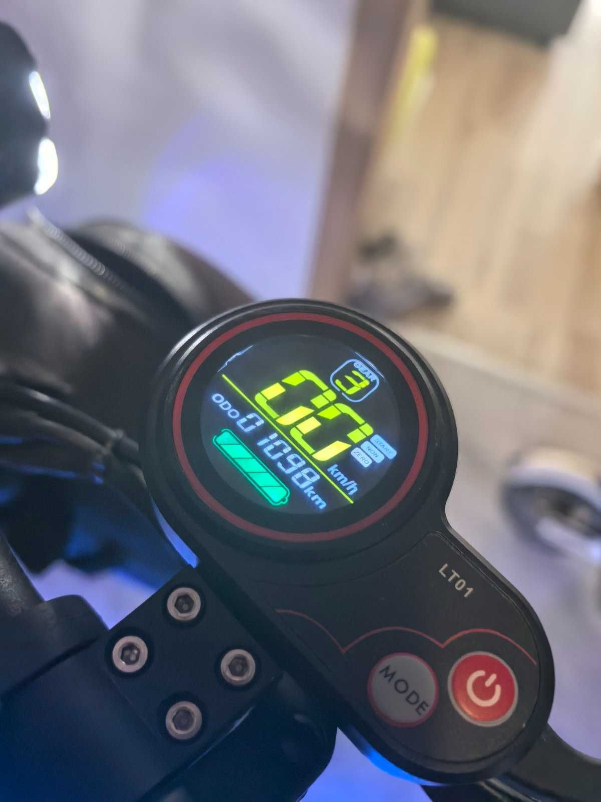 Електрически скутер (тротинетка ] Kaabo Mantis 10 Dual Plus