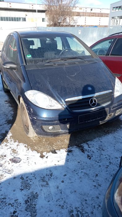 Dezmembrez Mercedes A180 motorina 2.0