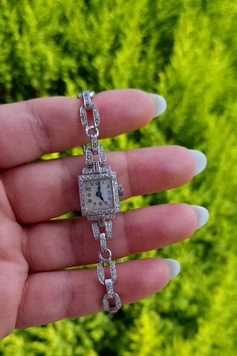 Ceas Art Deco din platina si diamante naturale