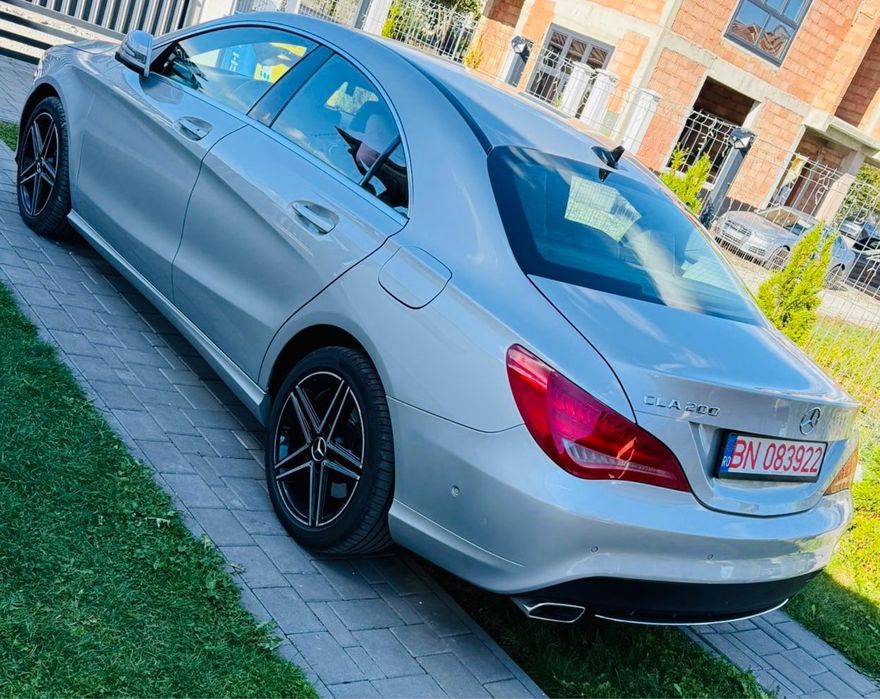 Mercwdes benz CLA200