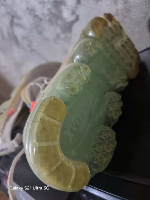 Vând Nike vapormax off White