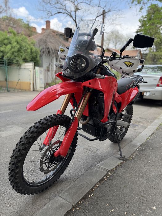 Honda CRF 300 Rally - 8400km, model 2021, super echipata