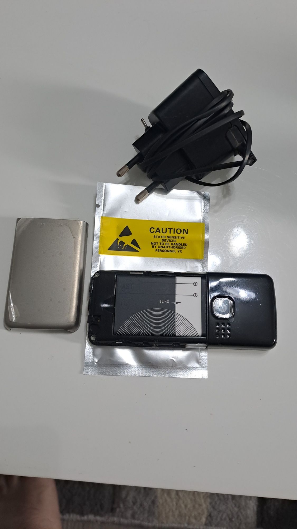 Vând Nokia 6300 bun
