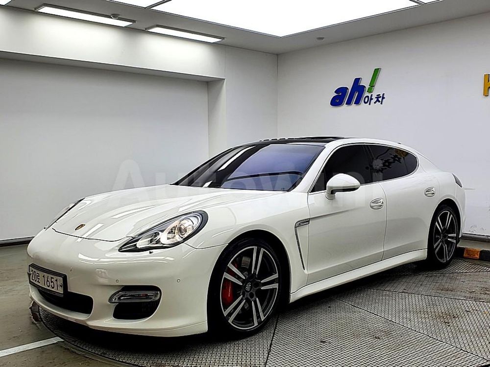 Porsche Panamera Turbo на части