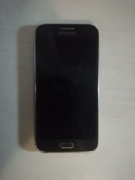Телефон samsung galaxy e5