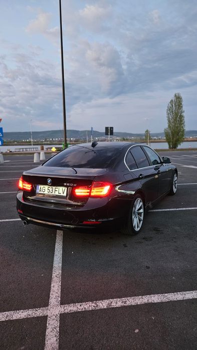 BMW  F30  320D. .