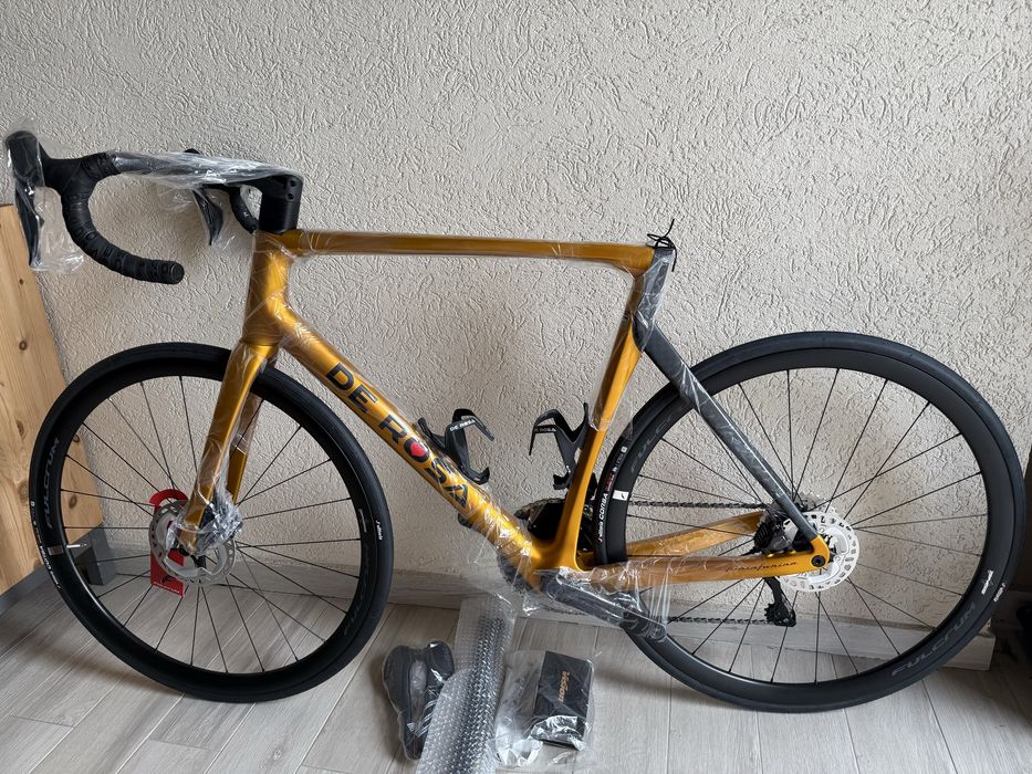 Cursiera carbon De Rosa Pinifarina 2025 ultegra di2 12 v