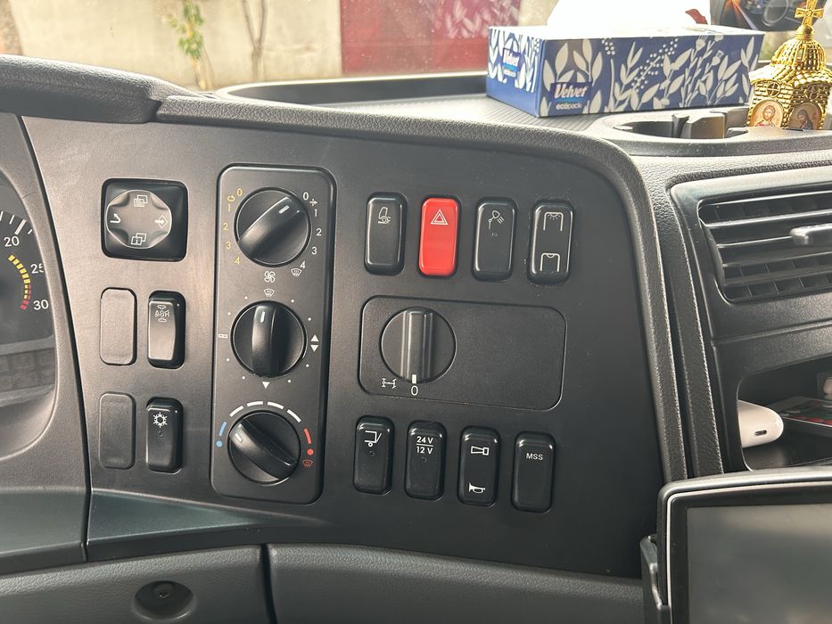 Mercedes-Benz Atego 1229L