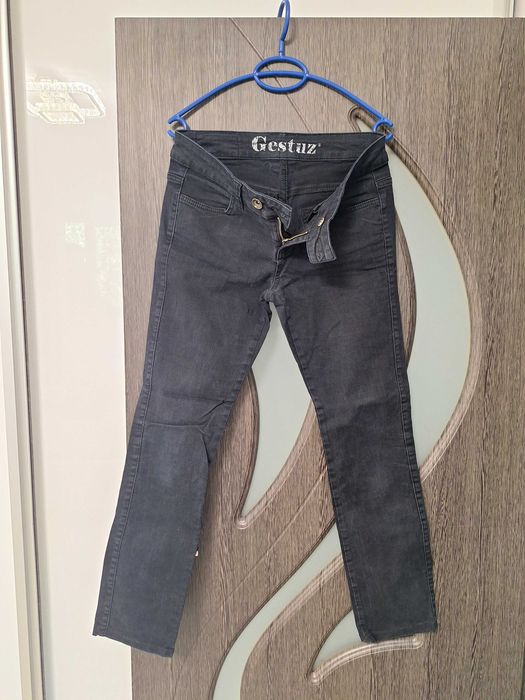 Bluejeans Gestuz de dama marimea 40.