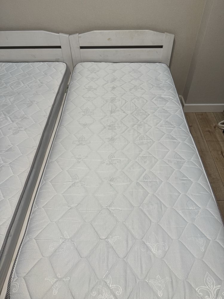 ПРОДАЕТЬСЯ КРОВАТЬ 200x90 кол-во 2