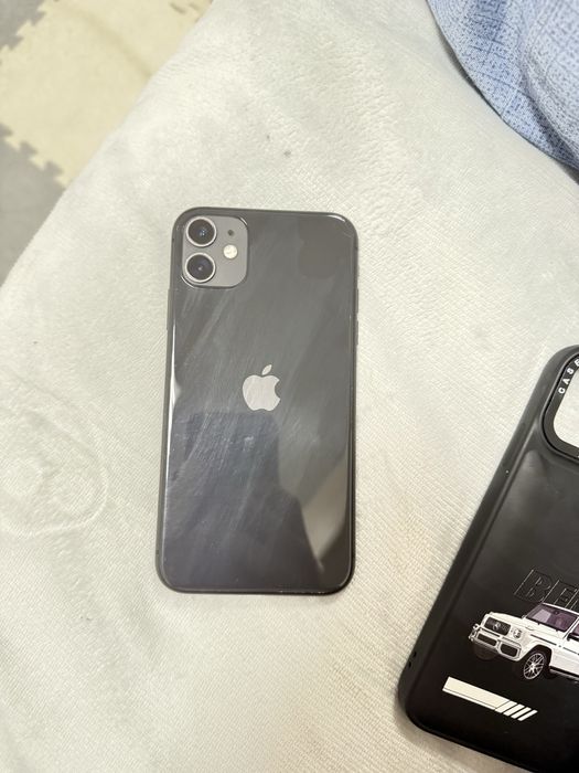 Продам срочно айфон 11
