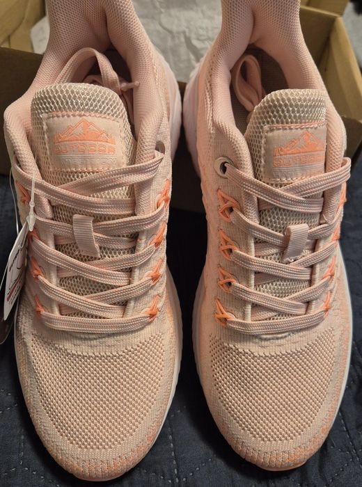 Нови дамски маратонки 37 номер