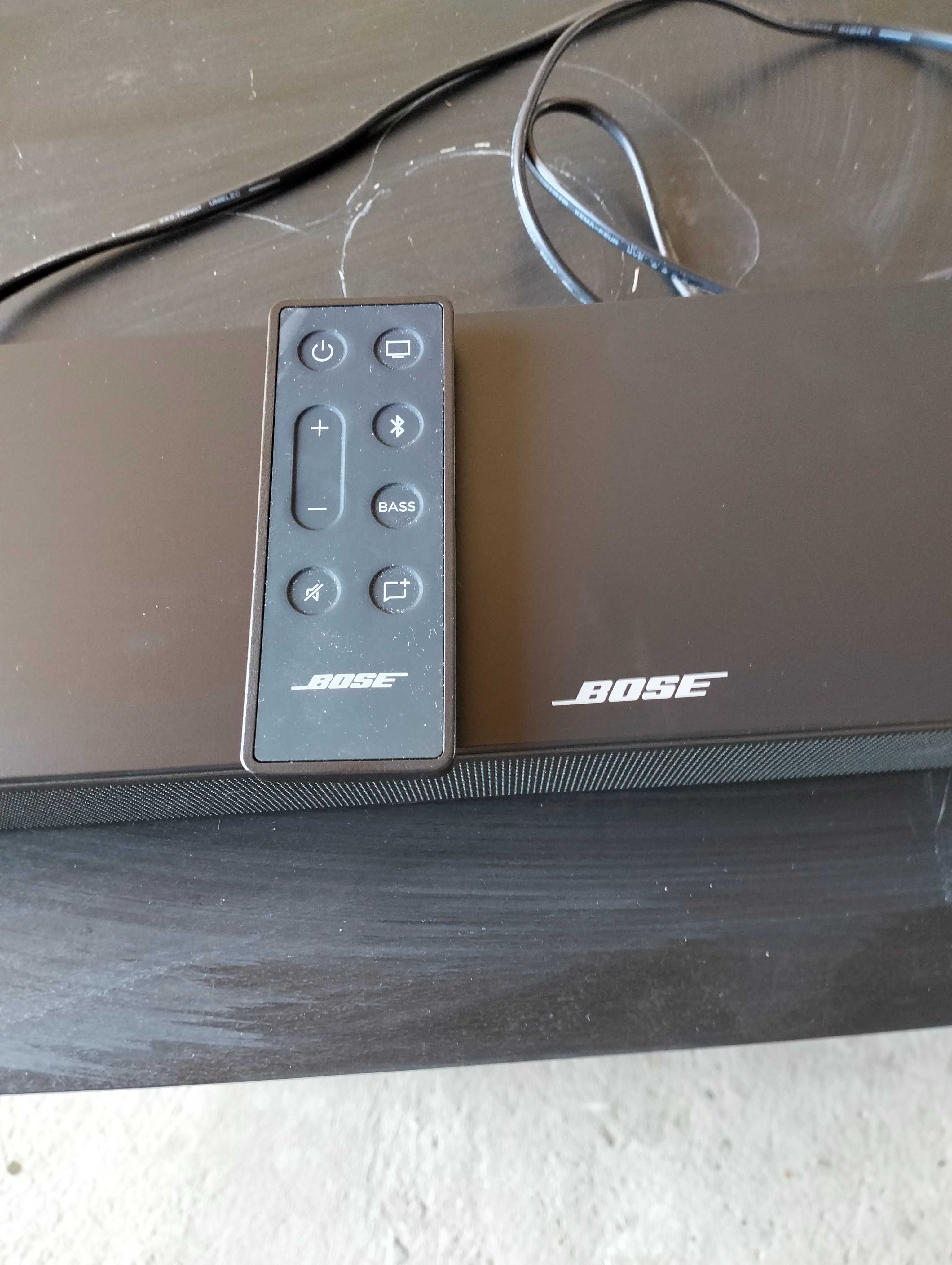 Vând soundbar bose