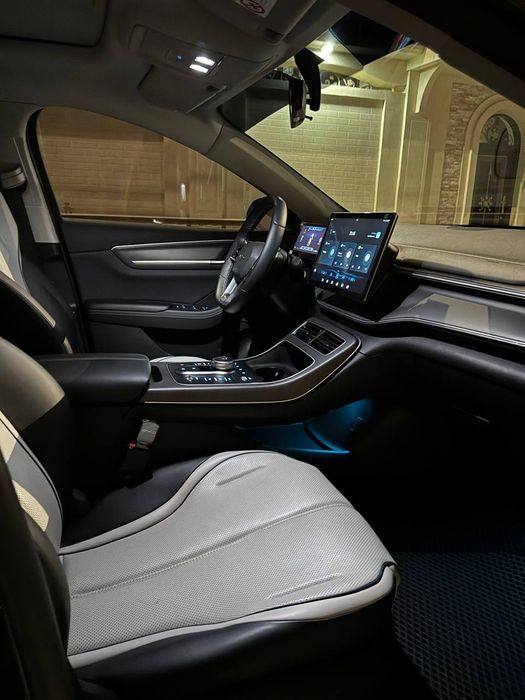 BYD Chazor 55 EV  
Лук + 360 Камера бор