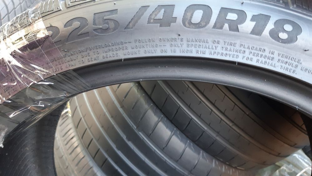 225/40r18 iarnă marca Petlas, GripMax preț 220 lei/buc