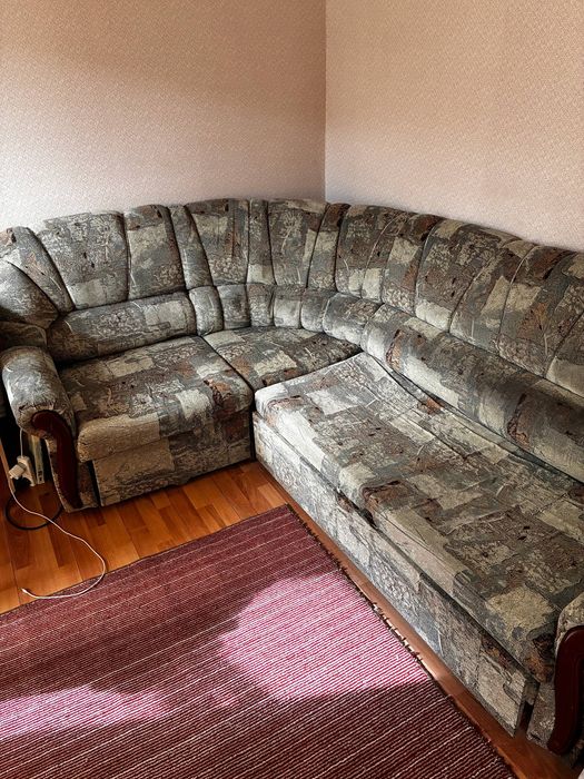 Продам диван угловой