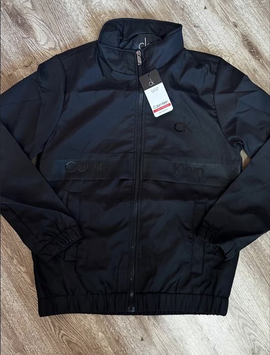 Ветровка/Яке Calvin Klein