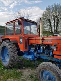 Tractor U650 si plug