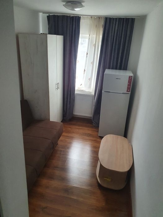 Închiriez garsonieră zona vest