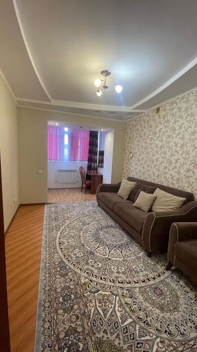 Продам диван в гостинную