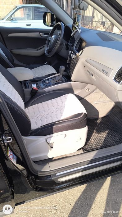 Vind Audi Q5,an fabricație 2012