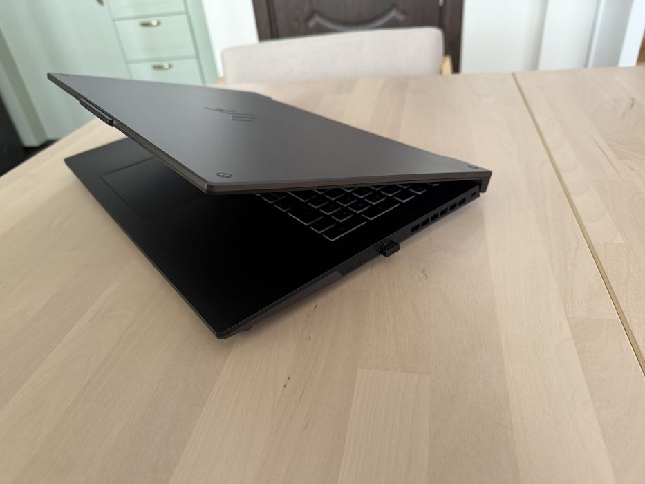 Геймърски лаптоп Asus Tuf Gaming A17 2022 RTX 3070 Ryzen 7 6800H