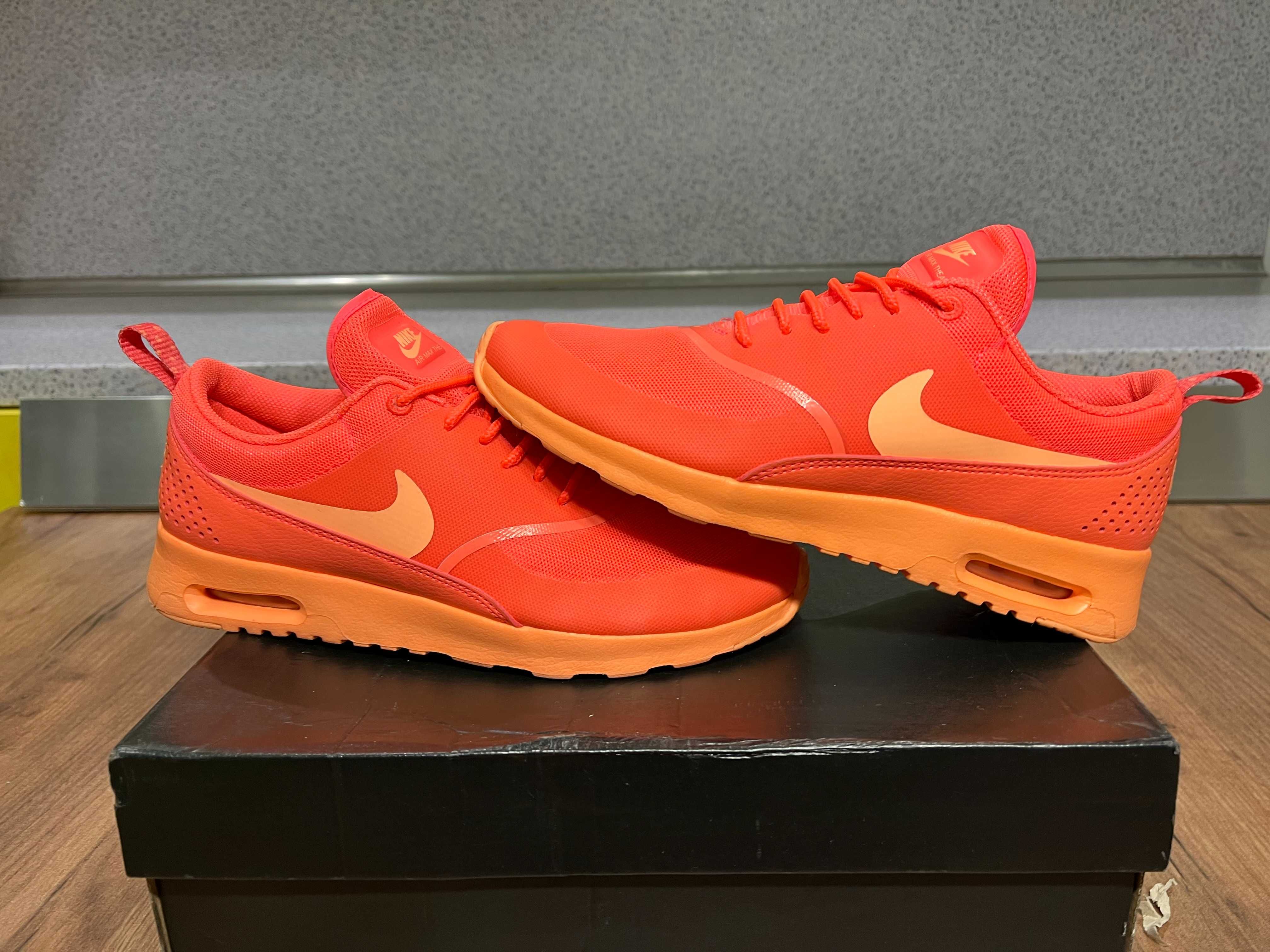 ОРИГИНАЛНИ *** Nike Air Max Thea / Hot Lava/Sunset Glow