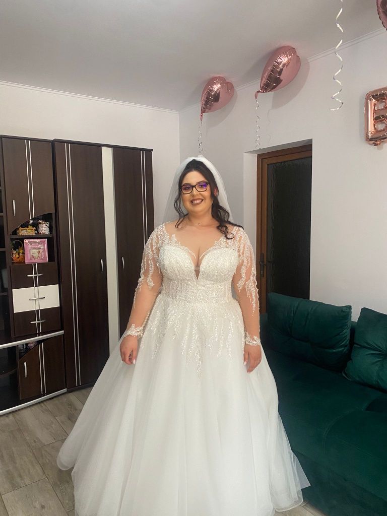 Rochie de mireasa stil A-line