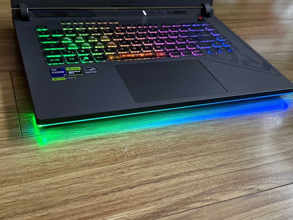 ROG Strix G16`i9-13980HX/RTX 4070/32GB DDR5/1TB NVMe/WQXGA/RGB