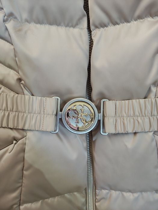 Дамско яке Guess с естествен косъм