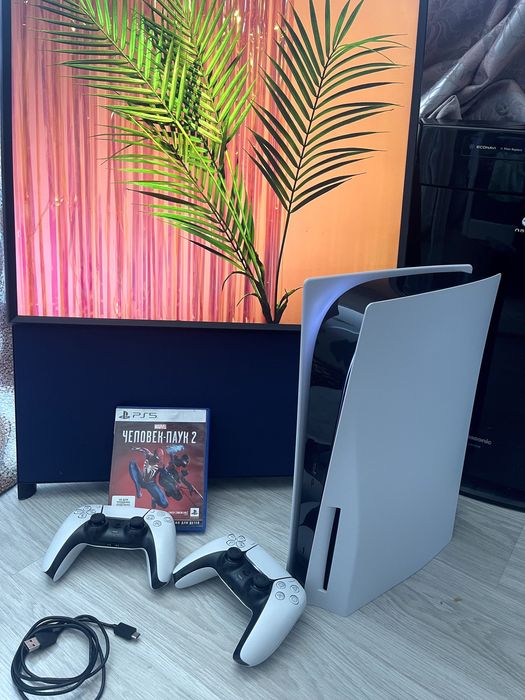 Sony PlayStation 5 c дисководом+2 джостика и 6 игра