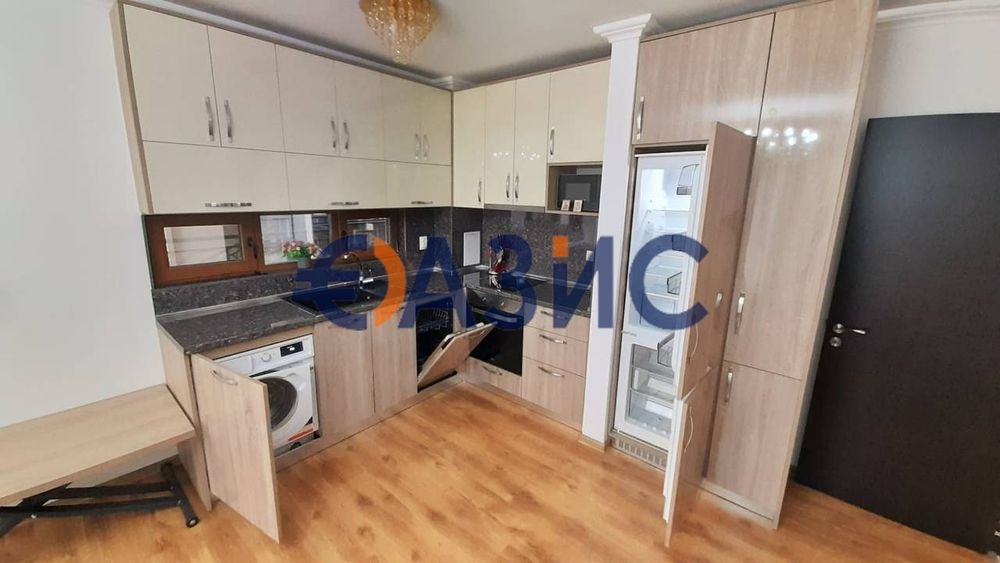 Продава се Тристаен апартамент в Свети Влас - 100 кв.м за 888 €/кв.м - Снимка #11