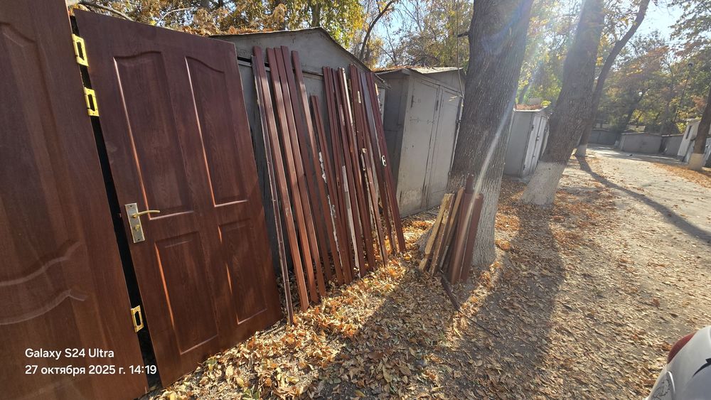 Продаётся двери.