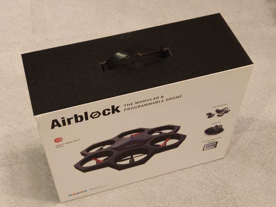 Dronă programabilă Airblock