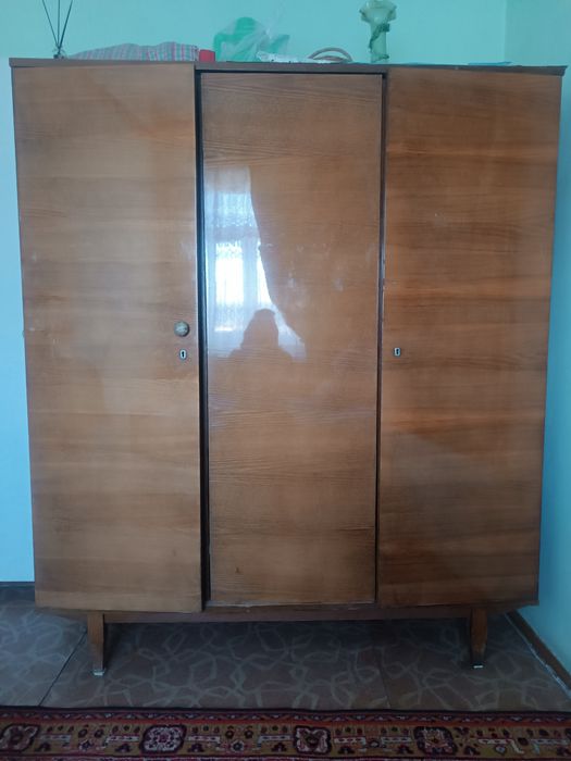 Спальный шкаф(шифоньер)