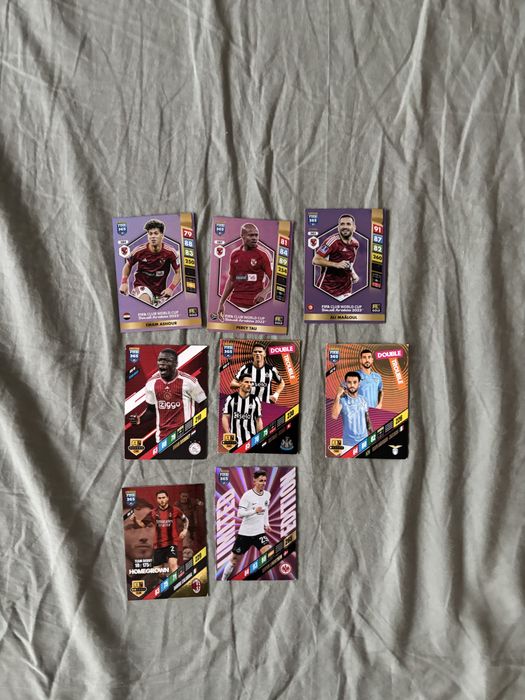 Vand cartonase si stickere fifa 365