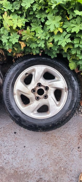 Гуми с джанти Toyota RAV4