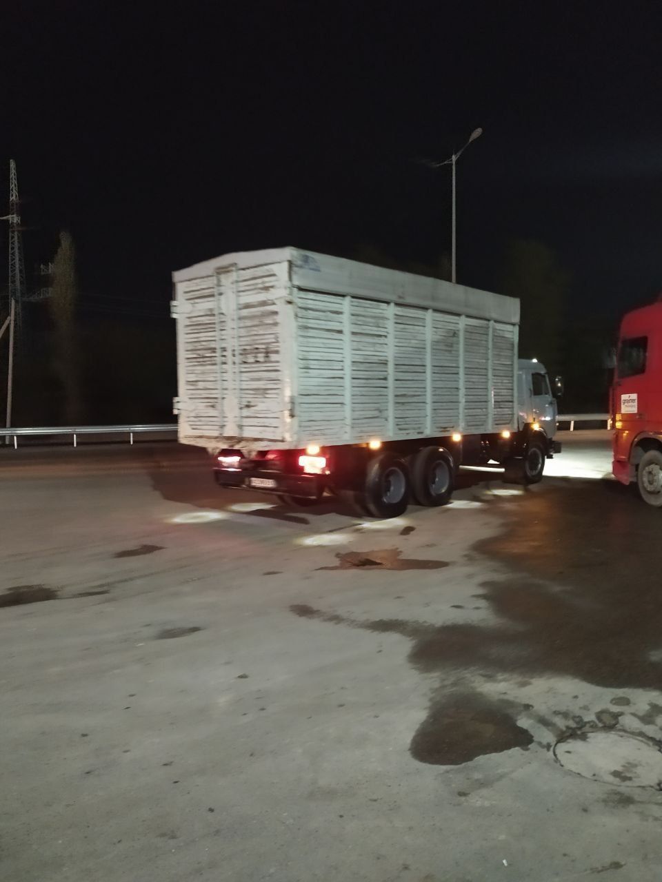 Kamaz 10tonnali sotiladi