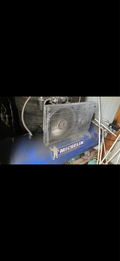 Compresor cu piston Michelin