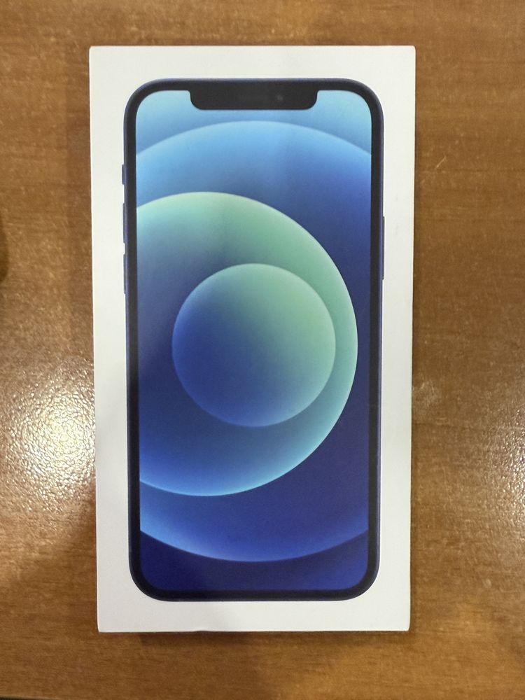 Продам Iphone 12