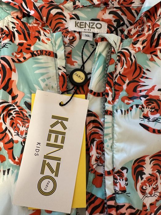 Оригинално Ново с етикет шушляково яке Kenzo