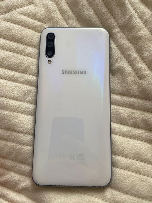 Продам Самсунг а50