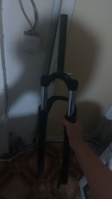 Furca 100mm pentru bicicleta