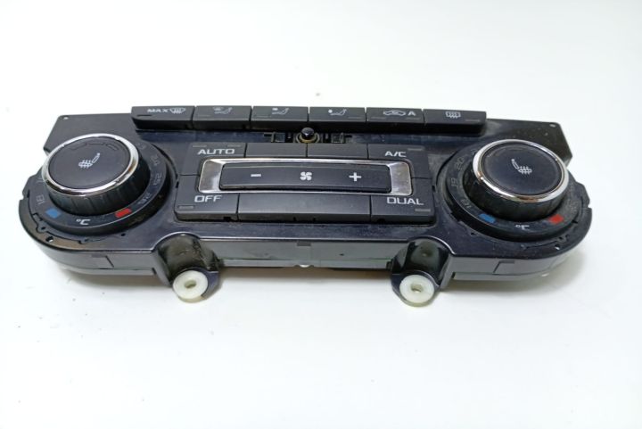 Panou  climatronic 3T0907044CE Skoda Yeti prima generatie seria